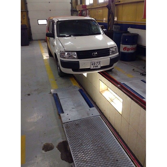 Montaż samochodu BMW Europe 4T Linia testowa samochodowa Symulacja płaskiej płyty Płaska droga Super płaski tester hamulców