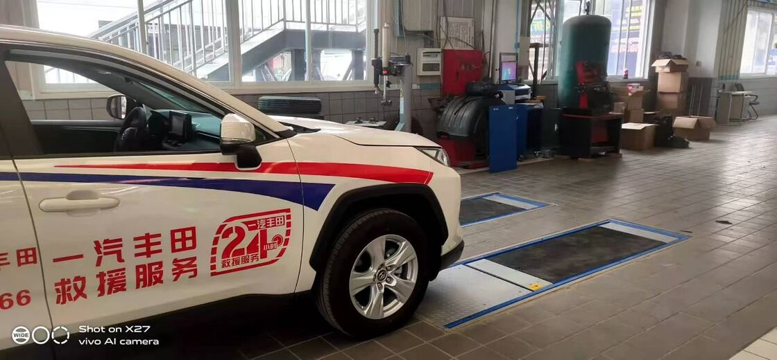 Cartesykj Luksusowy tester hamulców płaskich 3T 10T 15T Sprzęt do kontroli pojazdów pas testowy pojazdów 2CTHPB-13 z testerem hamulców obciążenia osi z zawieszeniem bocznym