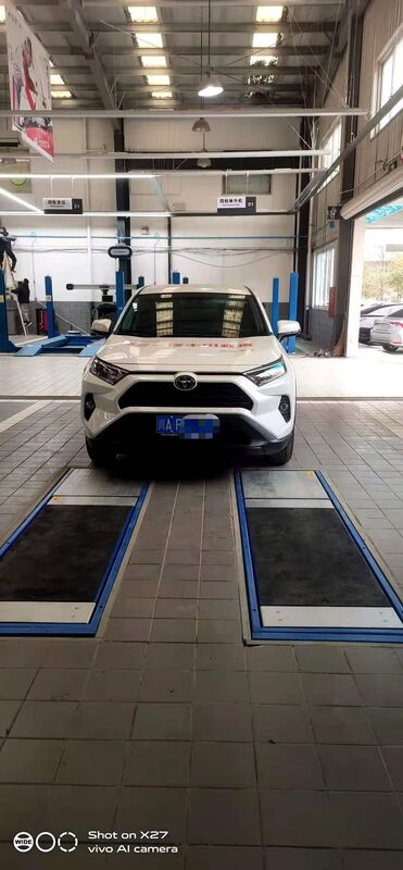 Cartesykj Luksusowy tester hamulców płaskich 3T 10T 15T Sprzęt do kontroli pojazdów pas testowy pojazdów 2CTHPB-13 z testerem hamulców obciążenia osi z zawieszeniem bocznym