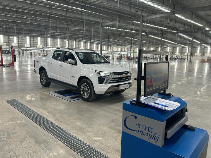 Marka Cartesy CTGT-3-3C Rolkowa linia testowa pojazdu Trinity Tester hamulców rolkowych z obciążeniem osi Jednopłytkowy tester poślizgu bocznego dla lekkich pojazdów