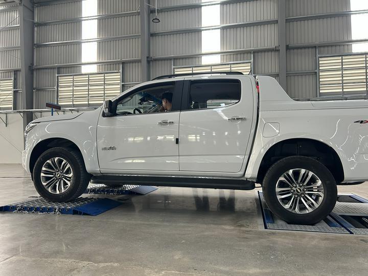 Marka Cartesy CTGT-3-3C Rolkowa linia testowa pojazdu Trinity Tester hamulców rolkowych z obciążeniem osi Jednopłytkowy tester poślizgu bocznego dla lekkich pojazdów