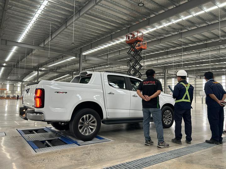 Marka Cartesy CTGT-3-3C Rolkowa linia testowa pojazdu Trinity Tester hamulców rolkowych z obciążeniem osi Jednopłytkowy tester poślizgu bocznego dla lekkich pojazdów