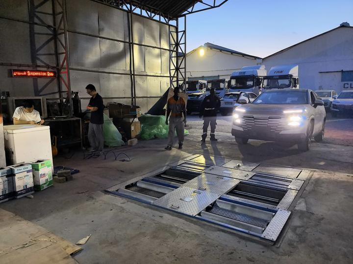 Kartesy marki Kenia przypadek 5-w-1 tester hamulców rolkowych z 4000kg osi ładunek boczny przeskok speedometru tester zawieszenia